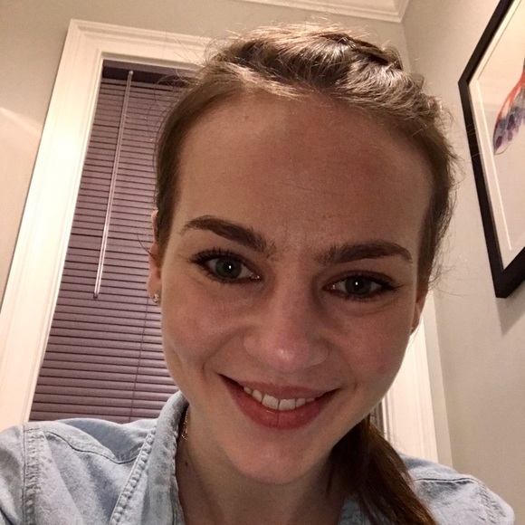 Meet your Posher, Emma - Picture 1 of 1